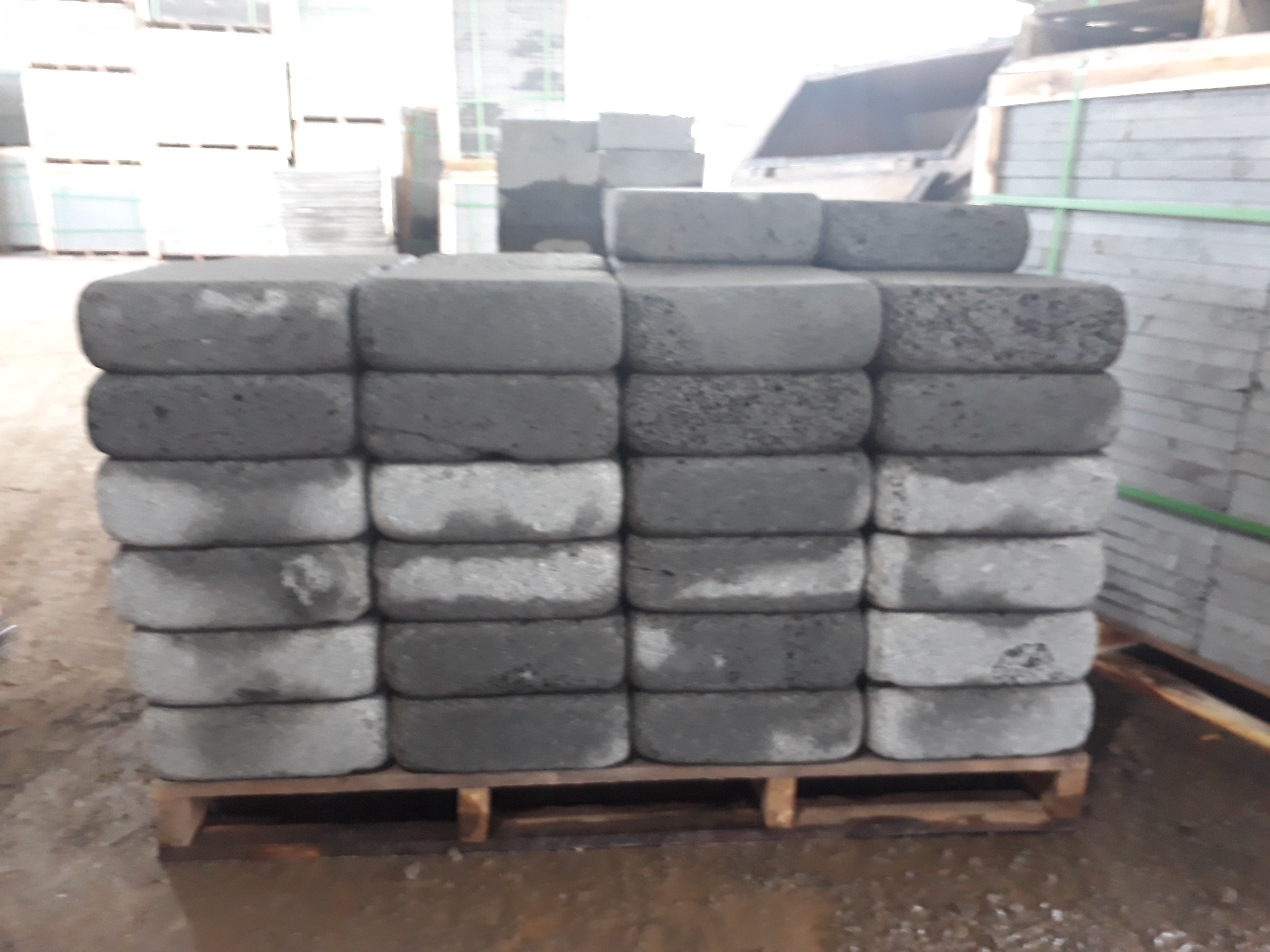 현무암사구석(굴림) (6).jpg