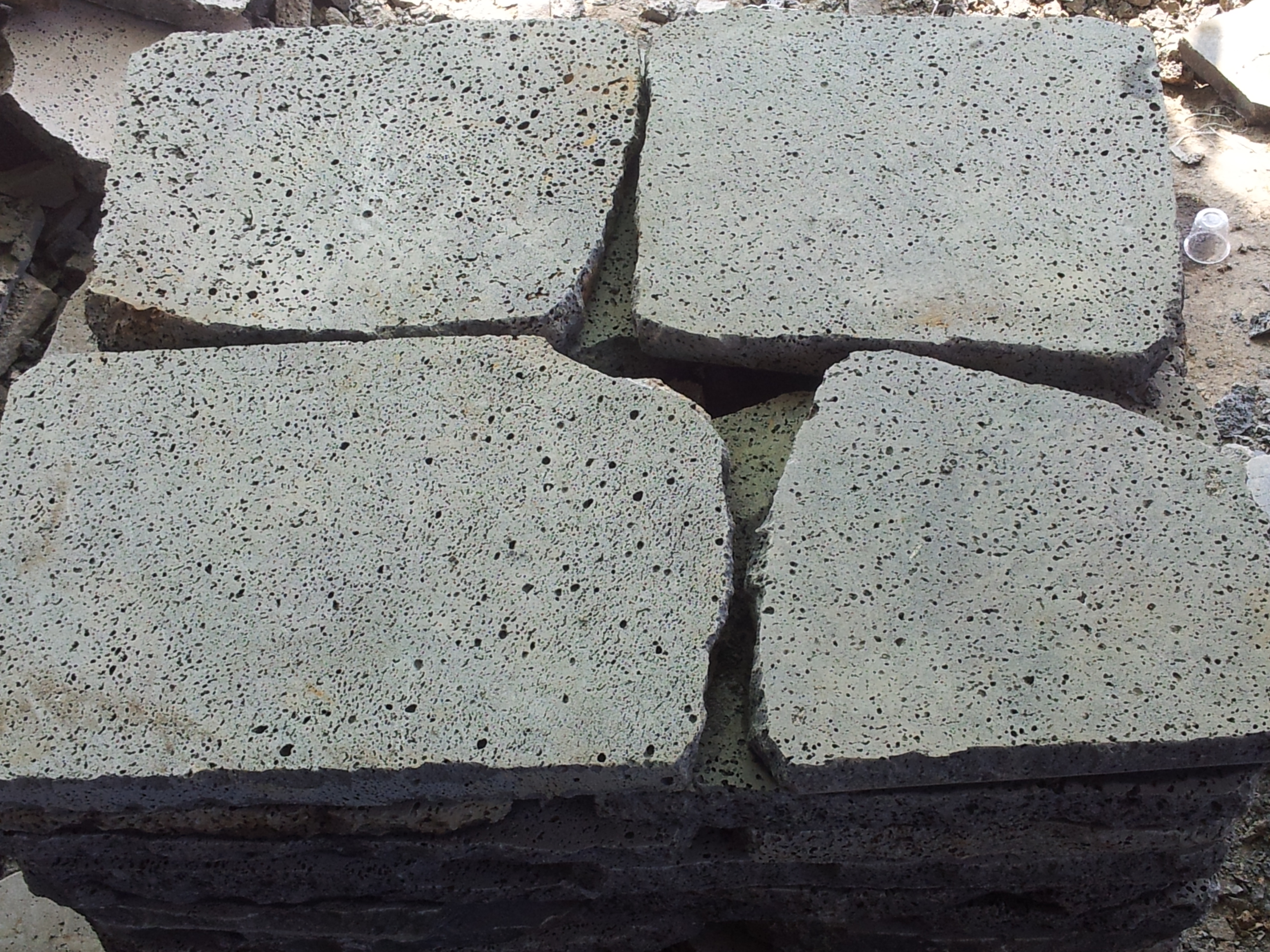 A현무암 부정형 (20).jpg