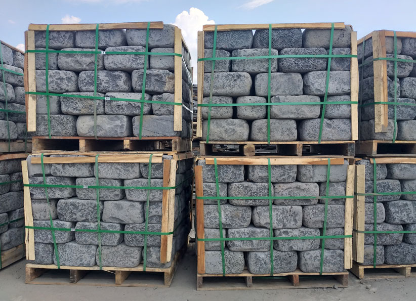 현무암 담장석06.jpg