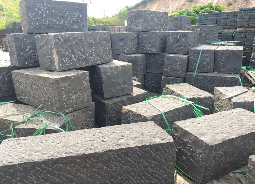 블랙바쟌 성각석 003.jpg