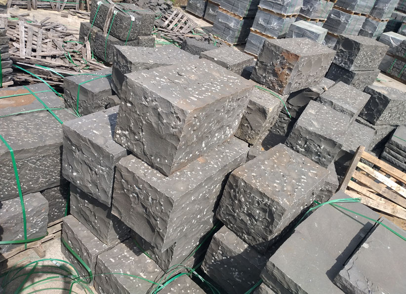 블랙바쟌 성각석 001.jpg